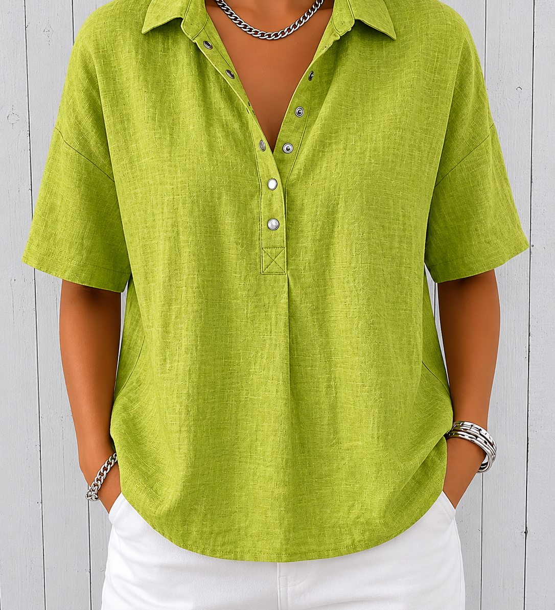 Ragnhild – Blus med krage och knappar