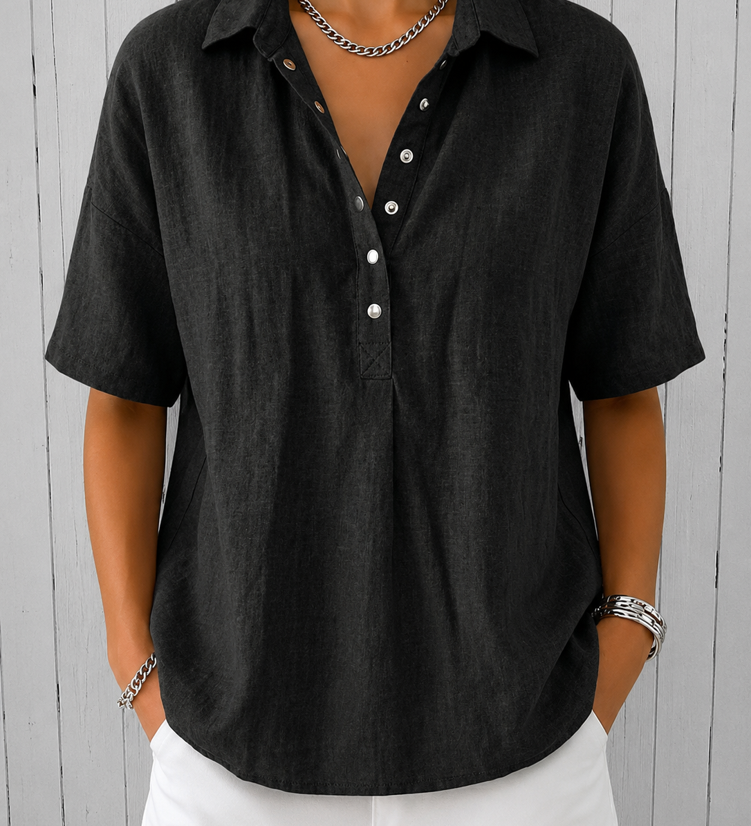 Ragnhild – Blus med krage och knappar